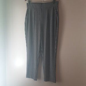 Hilary Radley Black Pin Striped Pull-on Stretch Pants | New! M